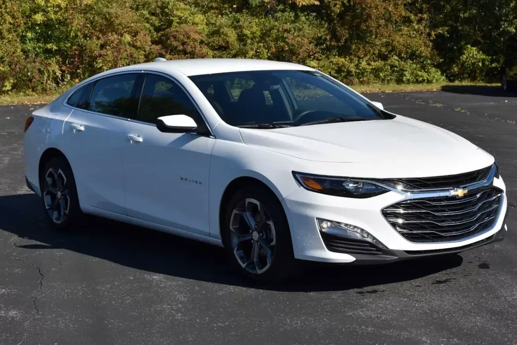 2024 Chevrolet Malibu 1LT photo 1