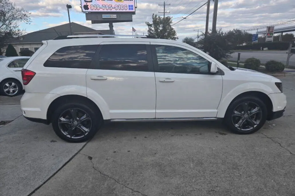 2015 Dodge Journey Crossroad photo 1