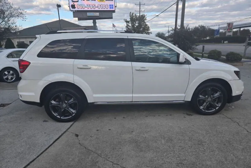 2015 Dodge Journey Crossroad photo 1