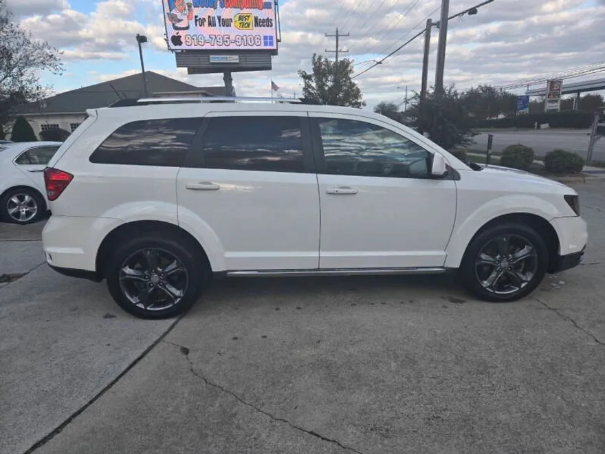 2015 Dodge Journey Crossroad photo 1