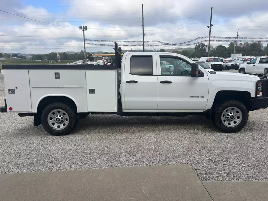 2018 Chevrolet Silverado Work Truck LS Base photo 1