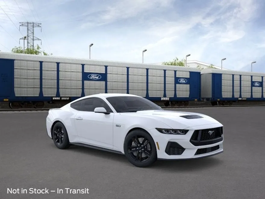 2025 Ford Mustang GT photo 1