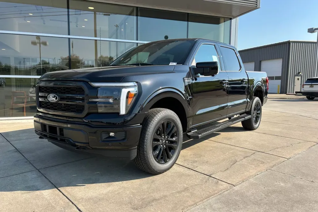 2025 Ford F-150 Lariat photo 1