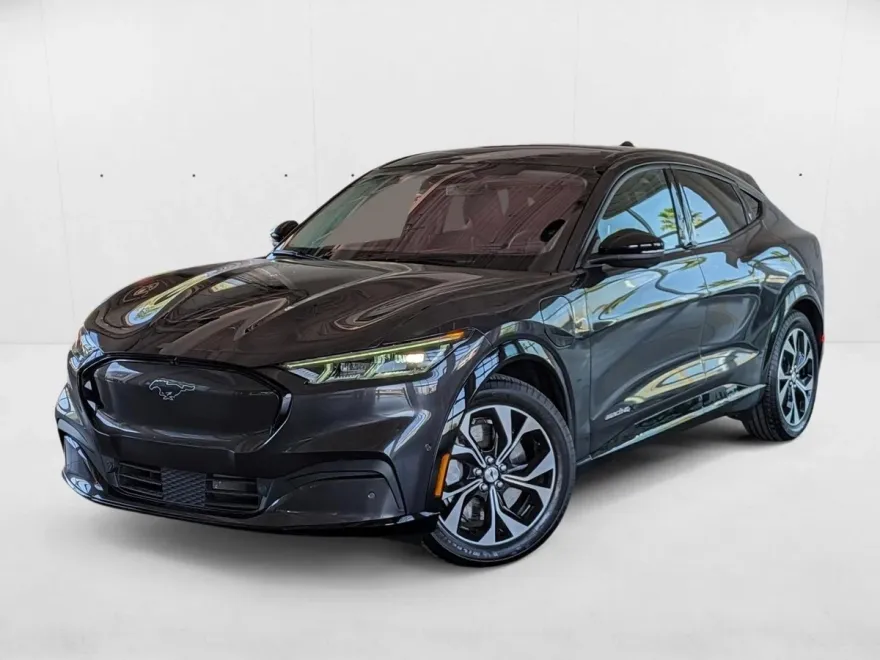 2022 Ford Mustang Mach-E Premium photo 1