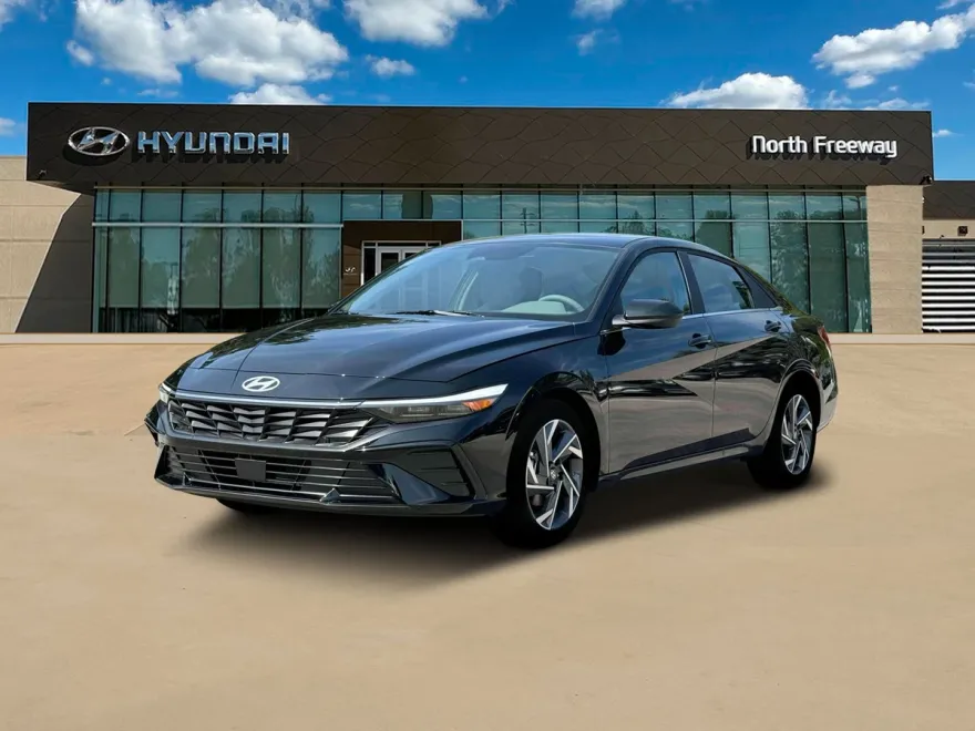 2025 Hyundai Elantra SEL Convenience photo 1