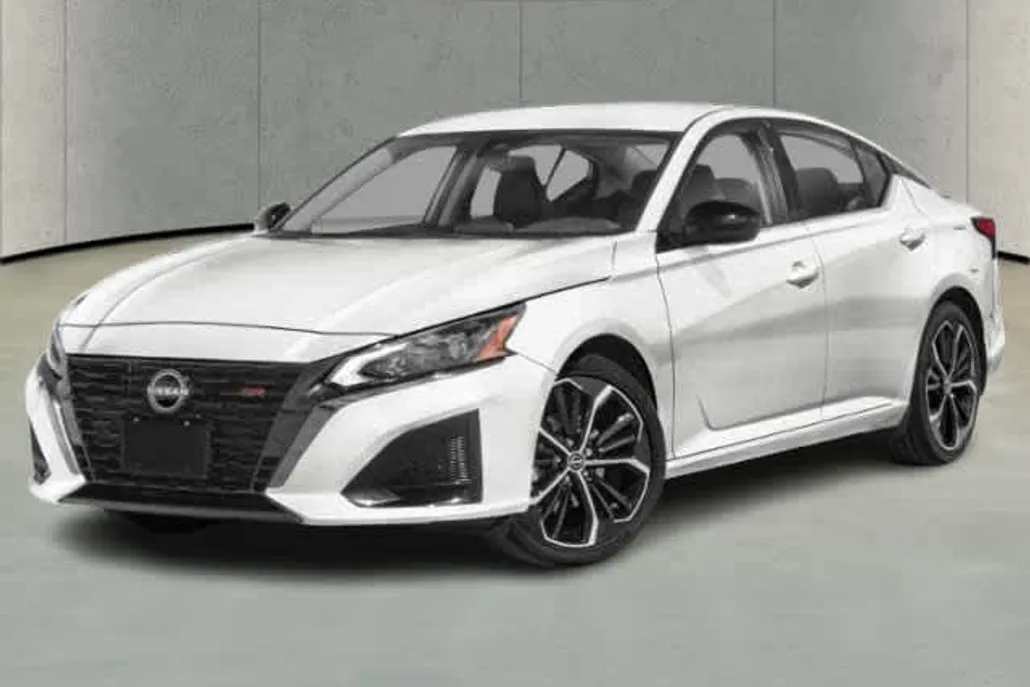 2025 Nissan Altima SR photo 1