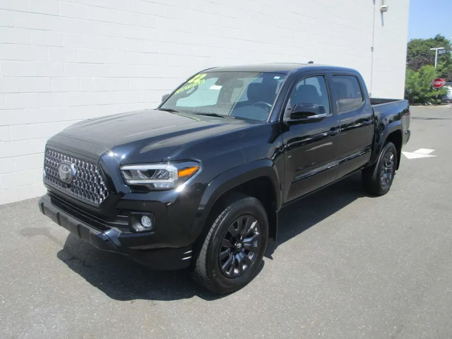 2022 Toyota Tacoma Limited Double Cab V6 photo 1