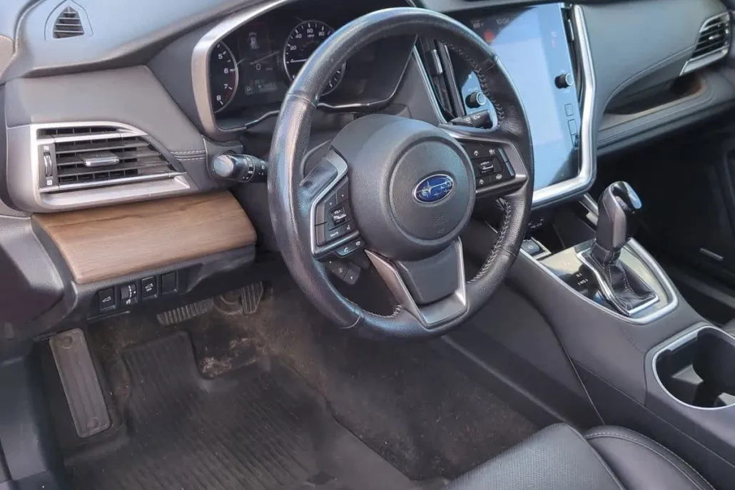 2020 Subaru Outback Limited photo 1