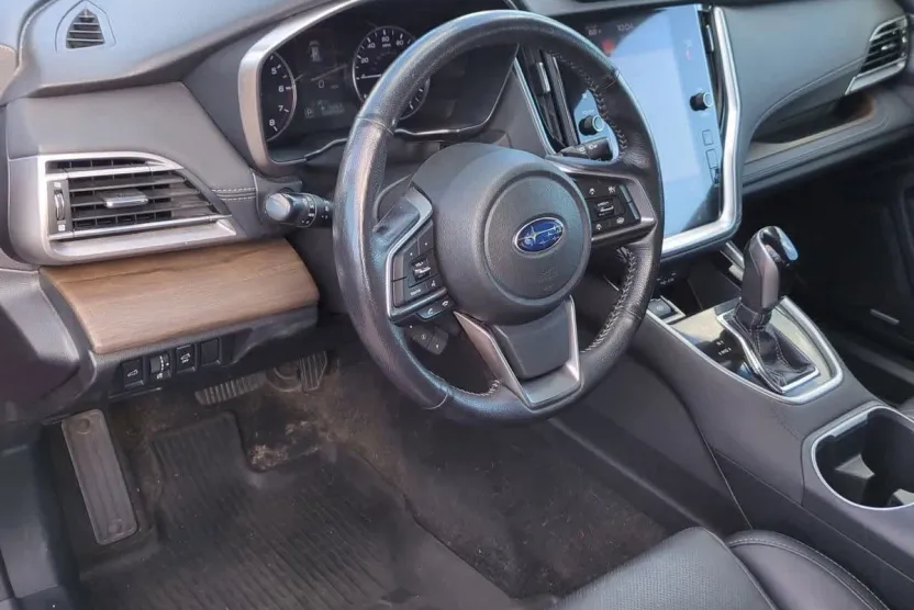 2020 Subaru Outback Limited photo 1