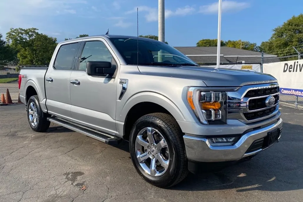 2023 Ford F-150 XLT photo 1