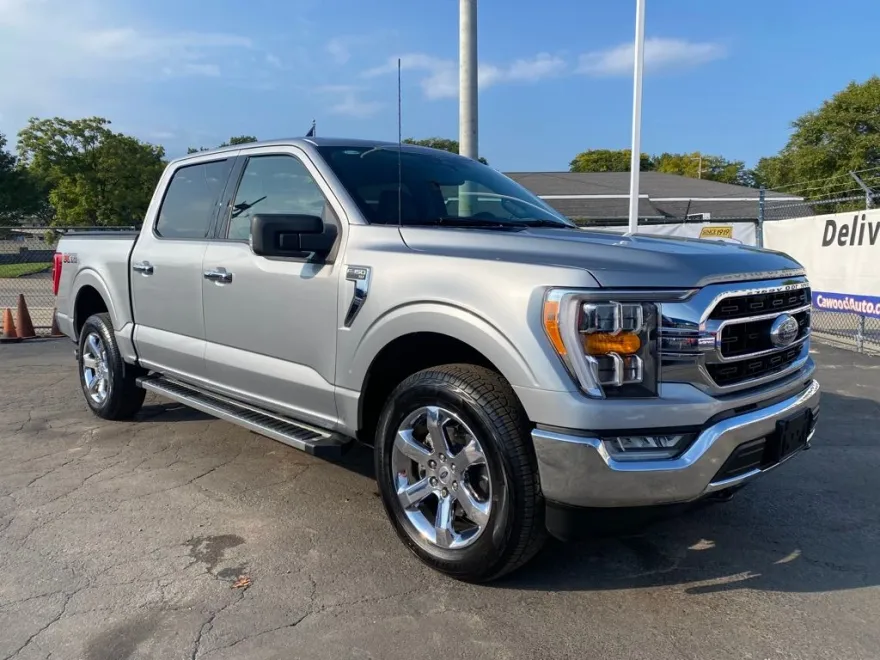 2023 Ford F-150 XLT photo 1