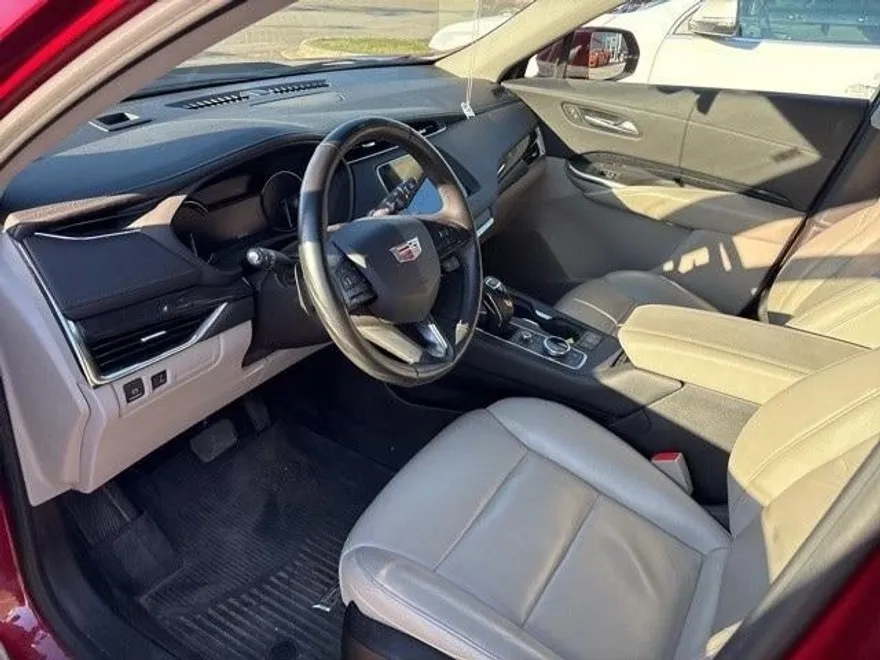 2019 Cadillac XT4 Premium Luxury photo 1