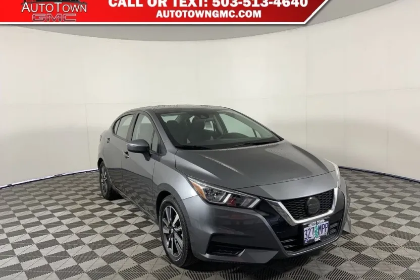 2021 Nissan Versa SV photo 1