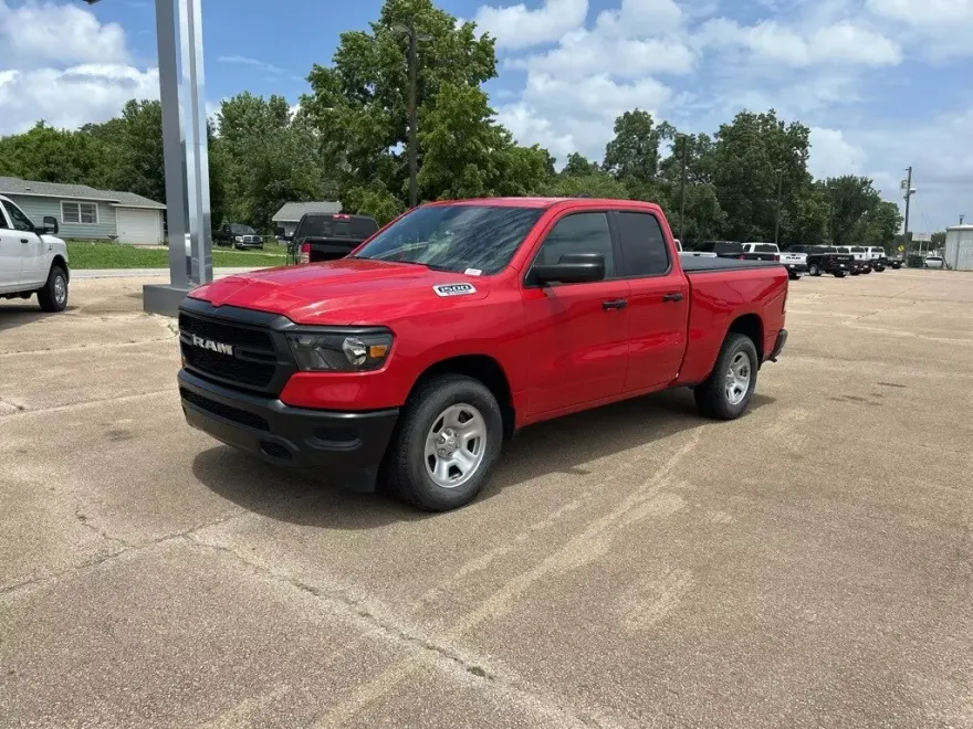 2024 Ram 1500 Tradesman photo 1