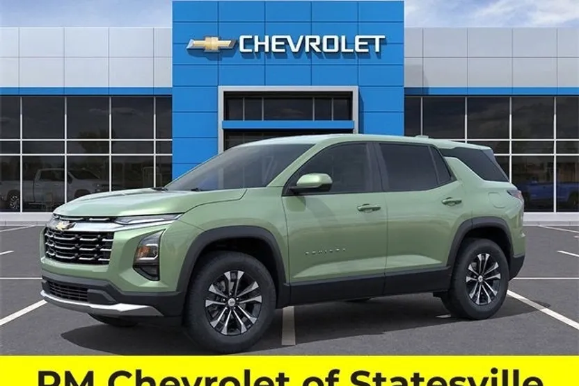 2026 Chevrolet Equinox LT photo 1