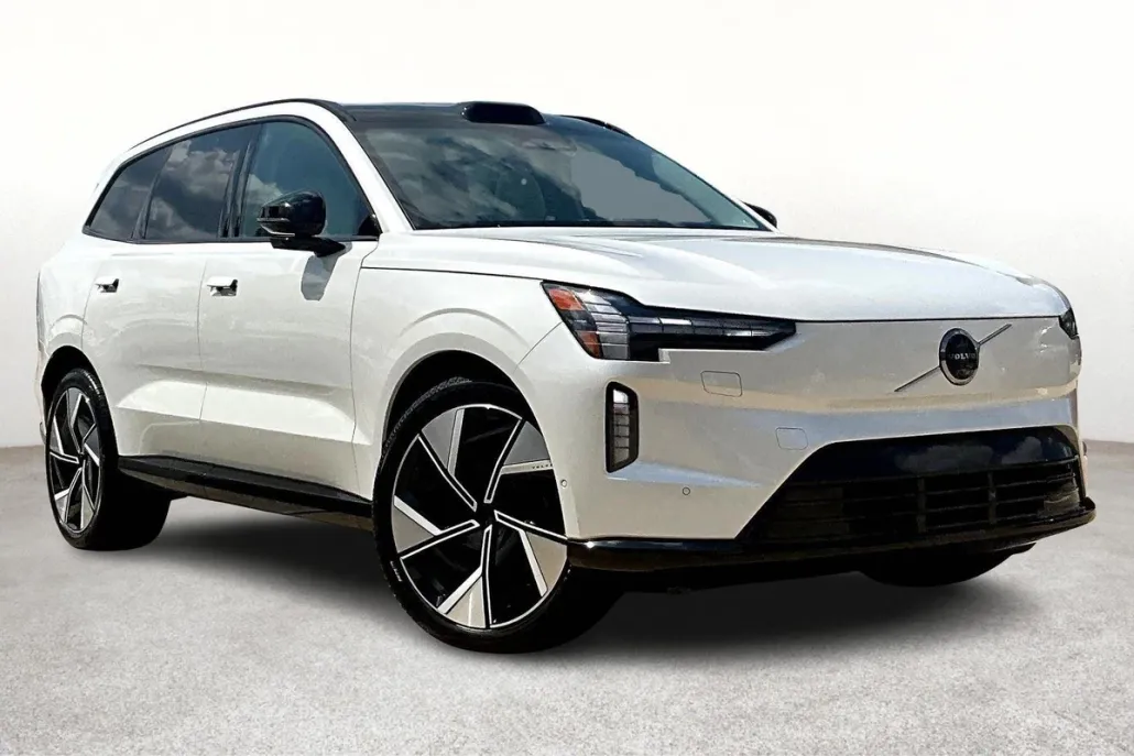 2025 Volvo EX90 Twin Motor Performance Ultra photo 1