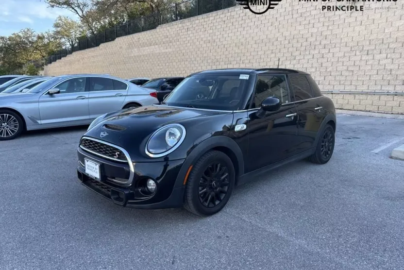 2019 Mini Cooper 4 Door S Hardtop photo 1
