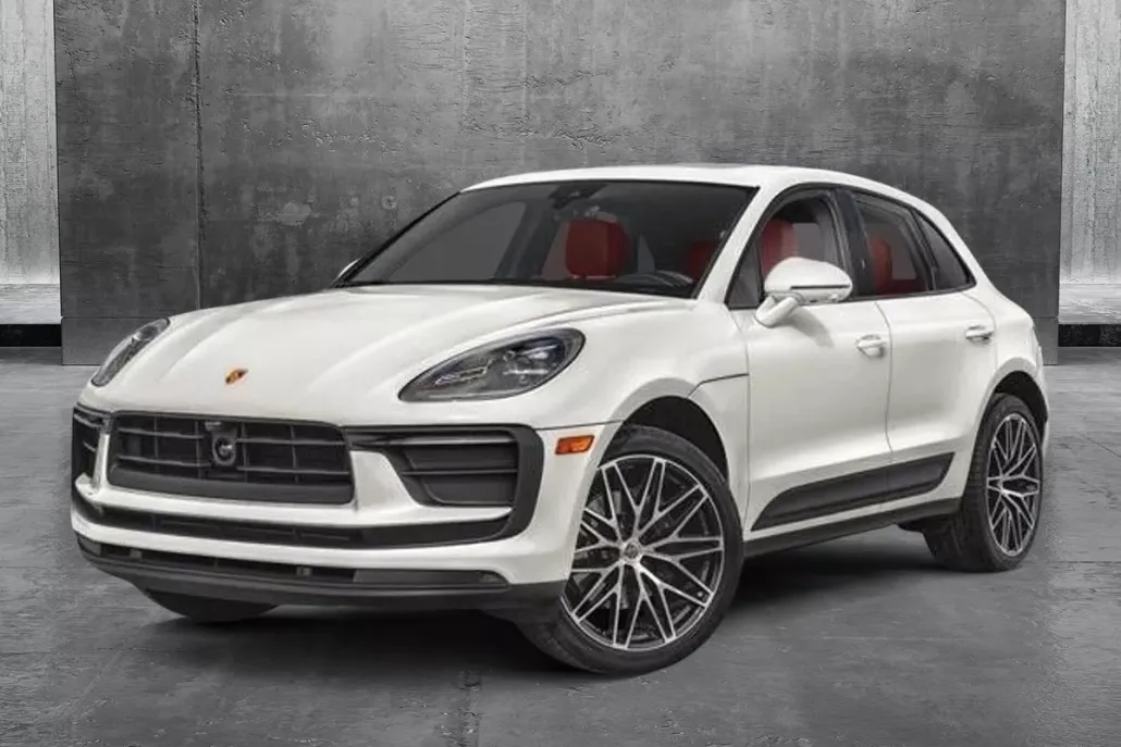 2025 Porsche Macan T photo 1