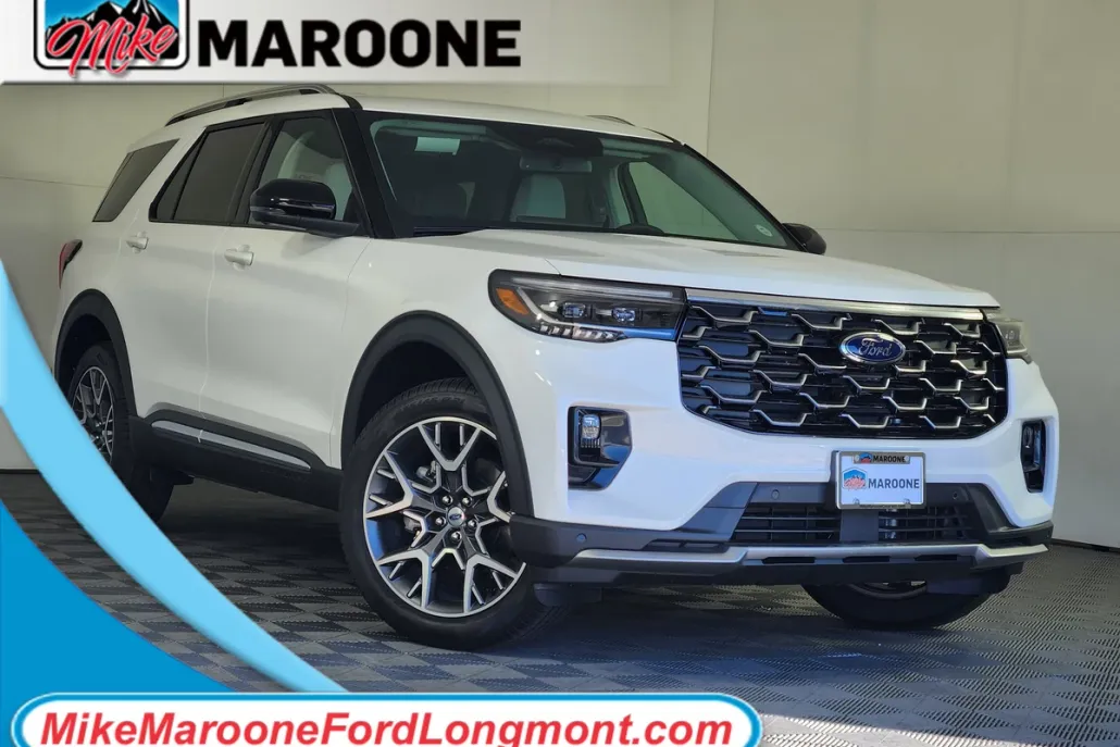 2025 Ford Explorer Platinum photo 1