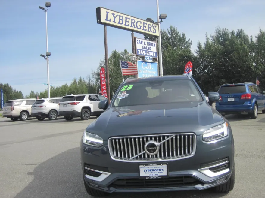 2023 Volvo XC90 photo 1