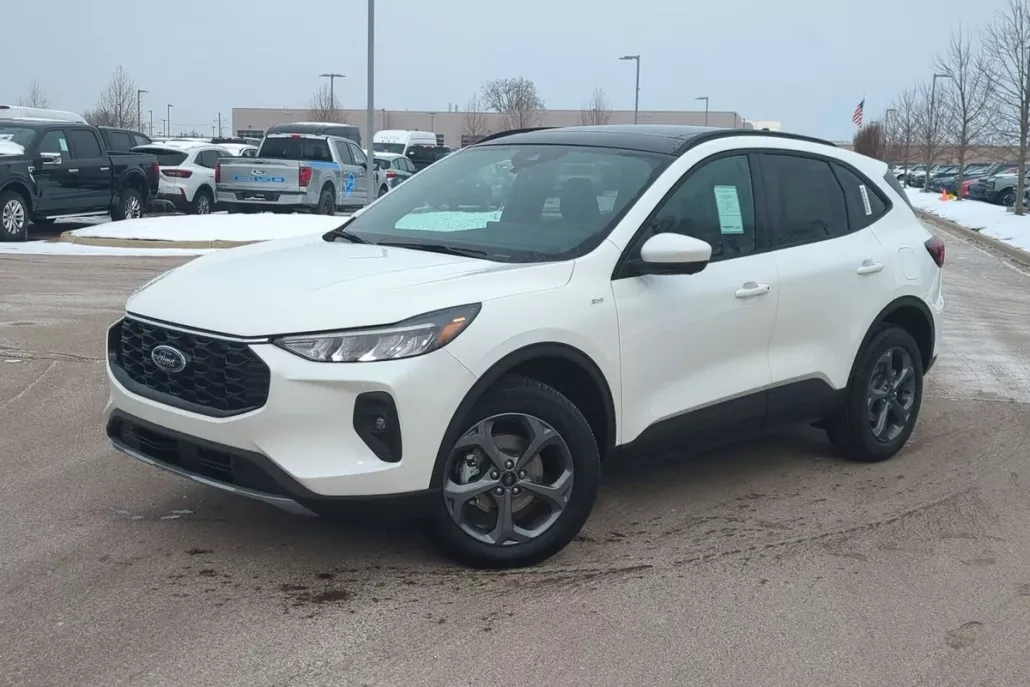 2025 Ford Escape Hybrid ST-Line Select photo 1