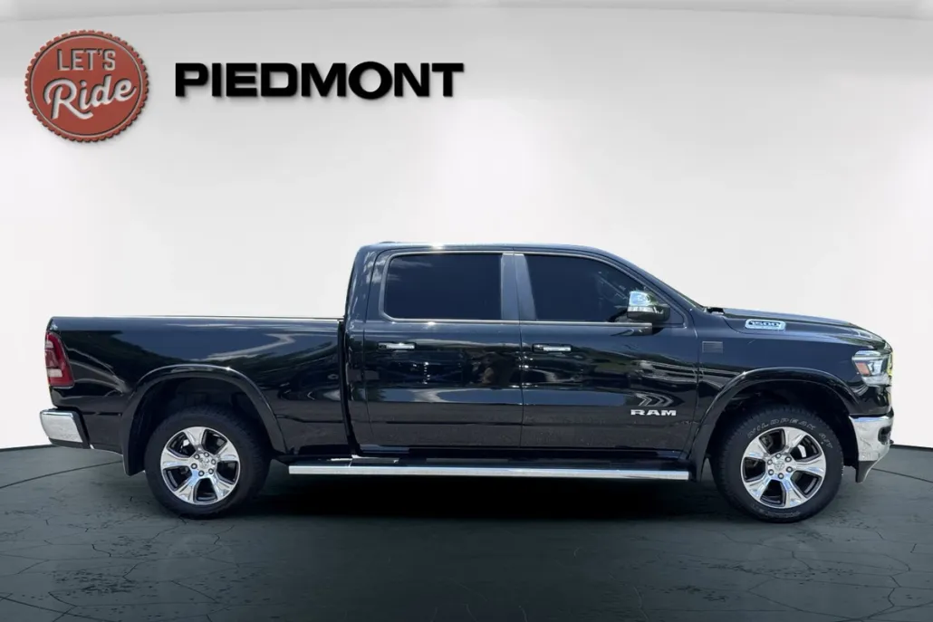 2022 Ram 1500 Laramie photo 1