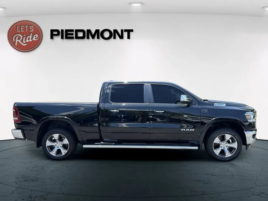 2022 Ram 1500 Laramie photo 1