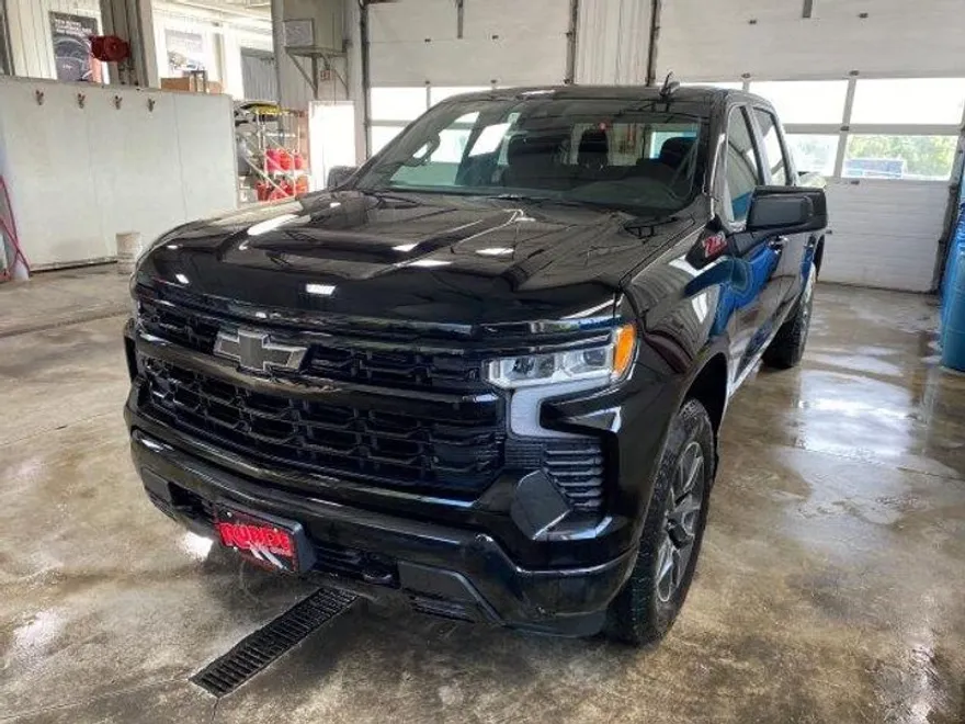 2024 Chevrolet Silverado 1500 RST photo 1