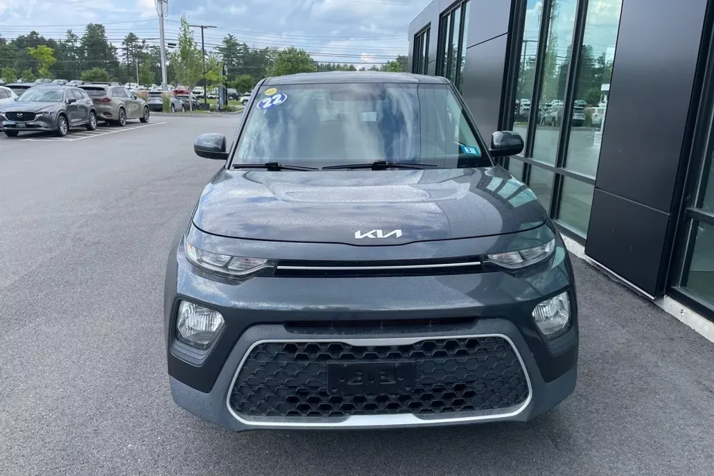 2022 Kia Soul LX photo 1