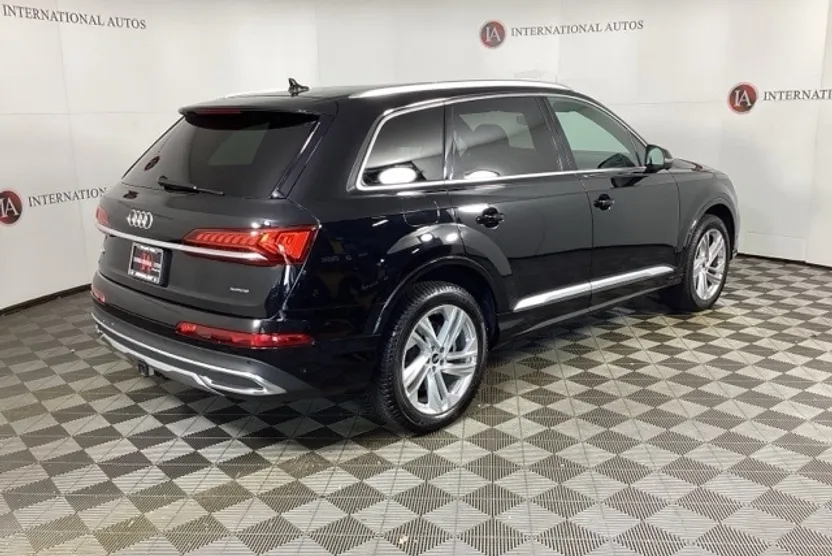 2022 Audi Q7 45 Premium Plus photo 1