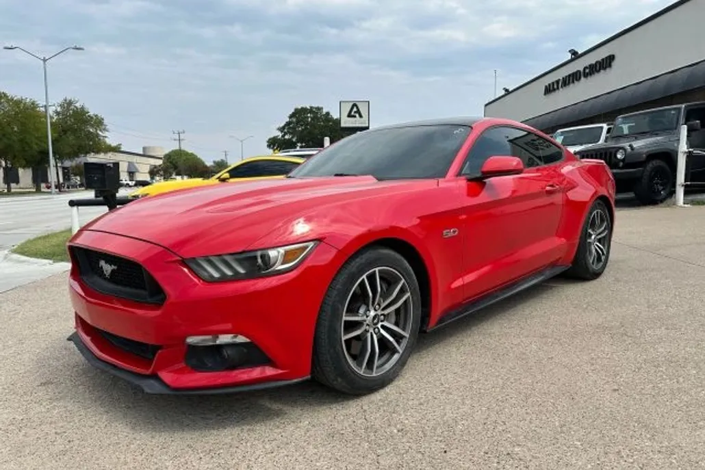 2017 Ford Mustang GT photo 1