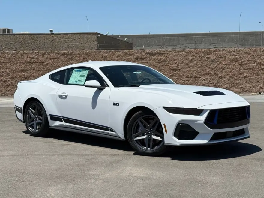 2025 Ford Mustang GT Premium photo 1