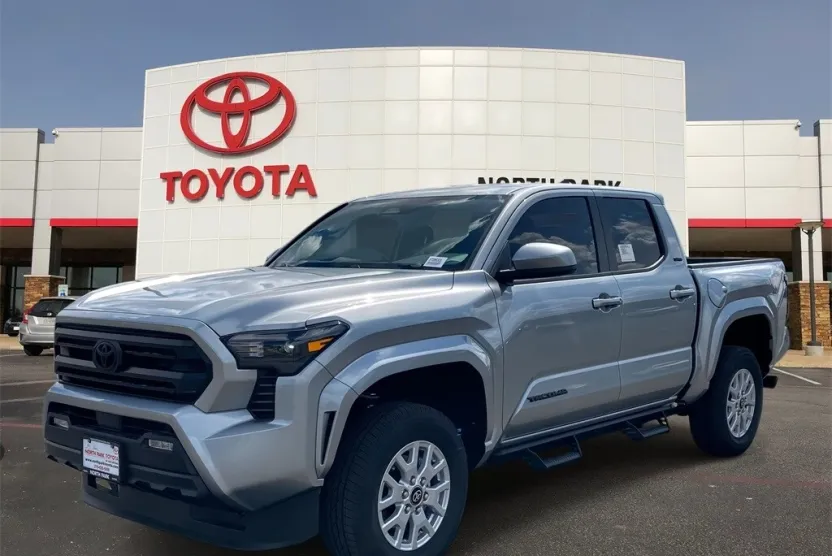 2025 Toyota Tacoma SR5 photo 1