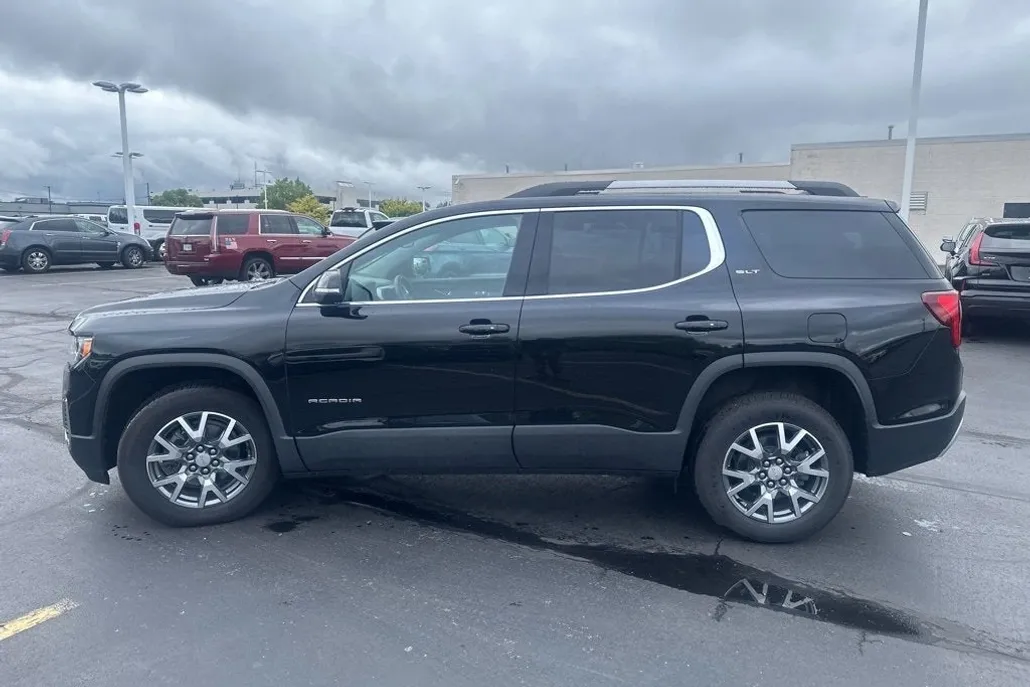 2023 Gmc Acadia SLT photo 1
