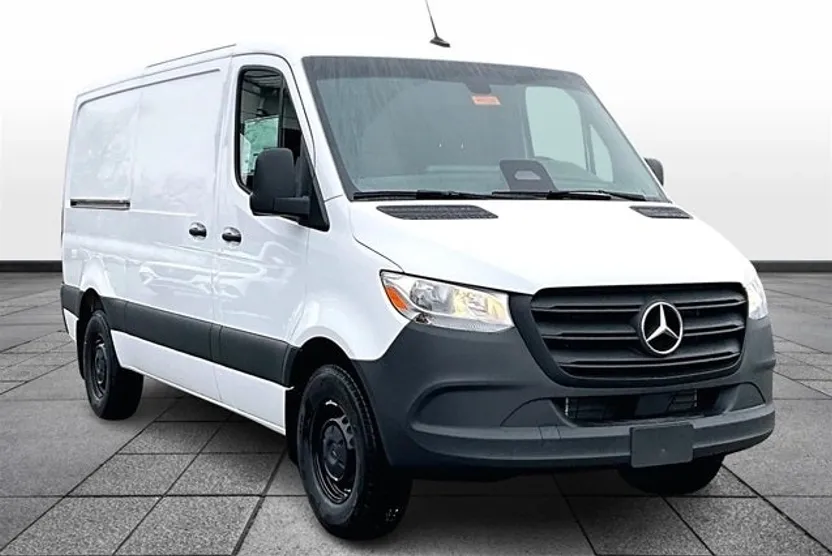 2025 Mercedes Benz Sprinter 2500 144 WB photo 1