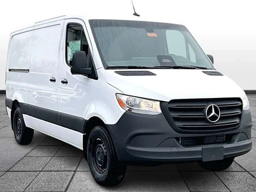 2025 Mercedes Benz Sprinter 2500 144 WB photo 1