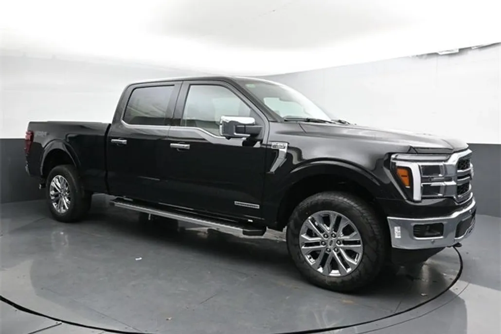 2025 Ford F-150 Lariat photo 1