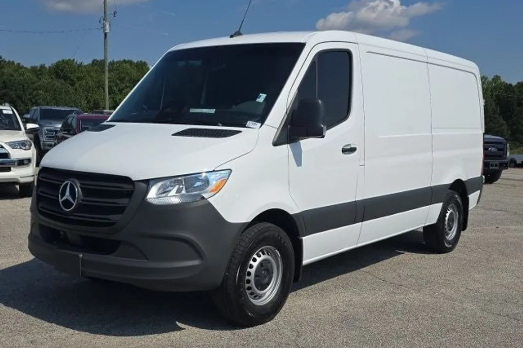 2025 Mercedes Benz Sprinter 2500 144 WB photo 1