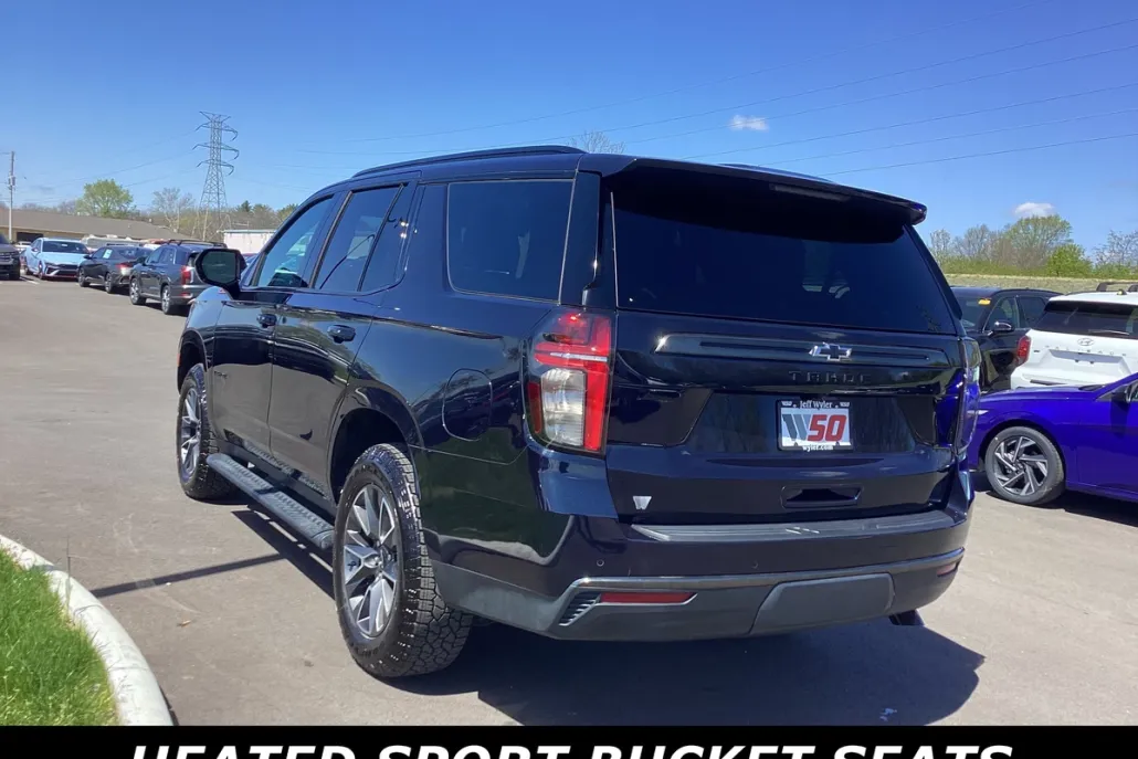 2021 Chevrolet Tahoe Z71 photo 1
