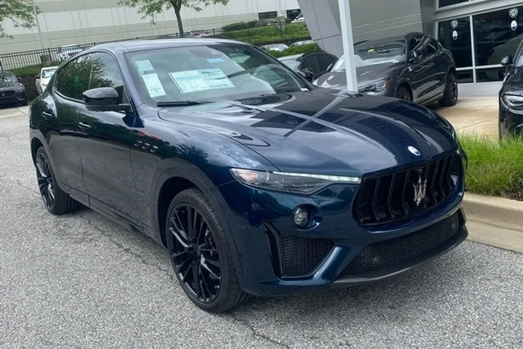 2024 Maserati Levante Trofeo photo 1