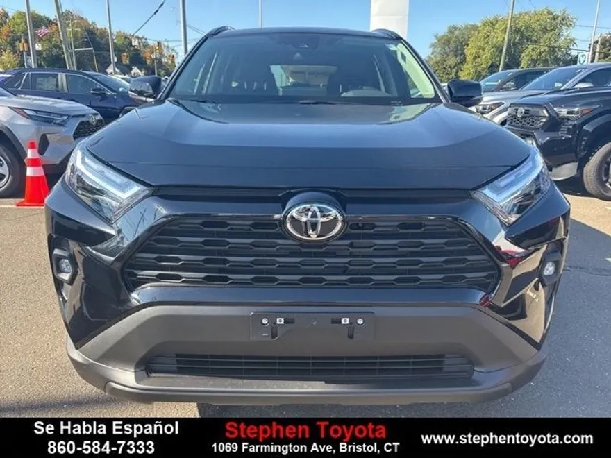 2025 Toyota RAV4 XLE Premium photo 1