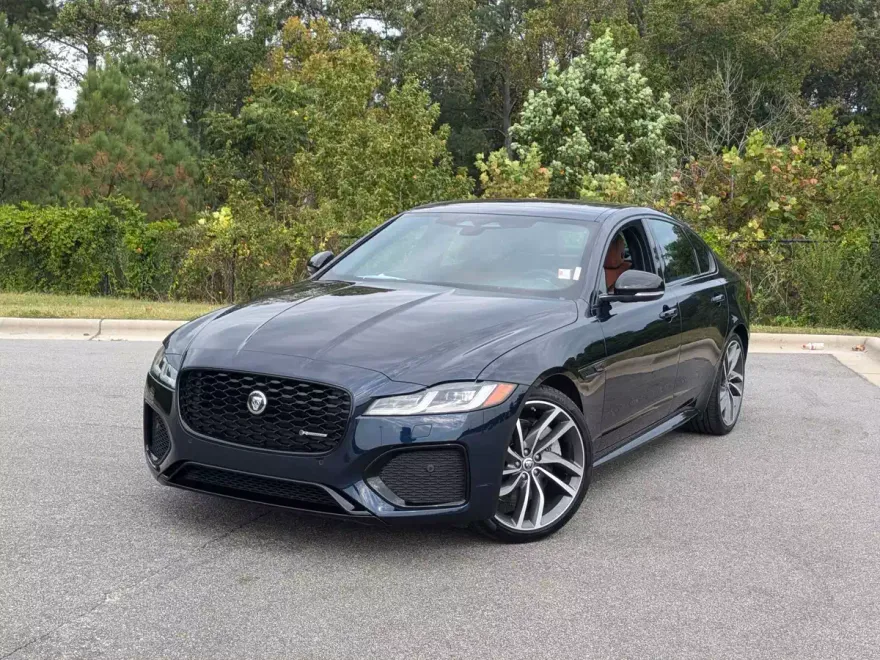 2024 Jaguar XF P300 R-Dynamic SE photo 1