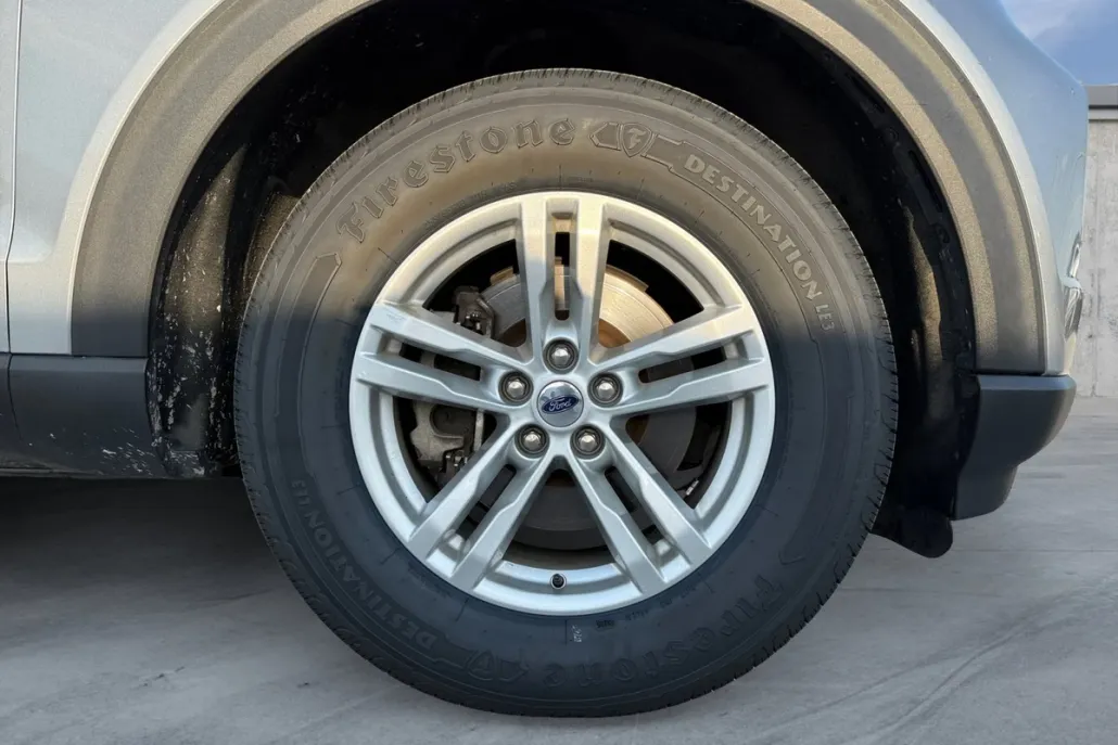 2020 Ford Explorer XLT photo 1