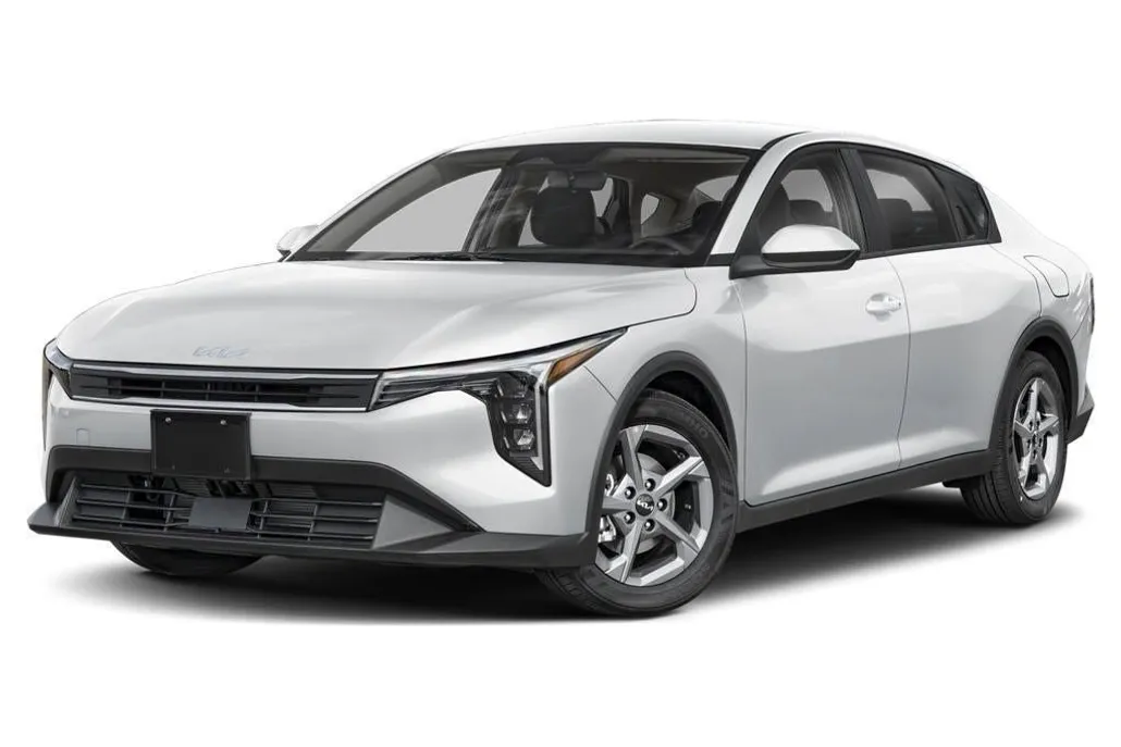2025 Kia K4 LXS photo 1