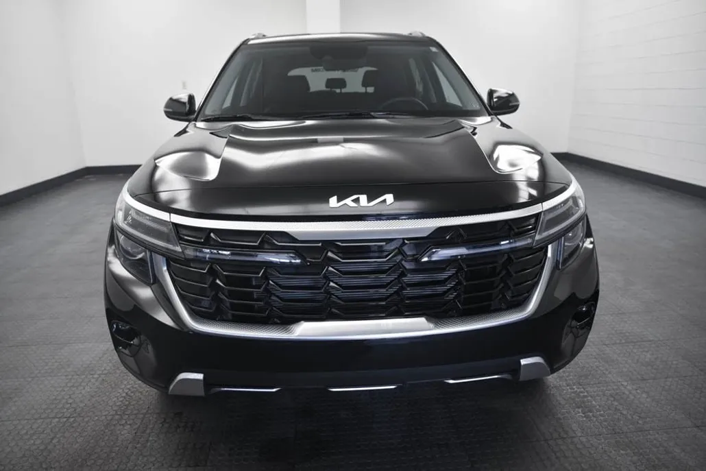 2025 Kia Seltos EX photo 1