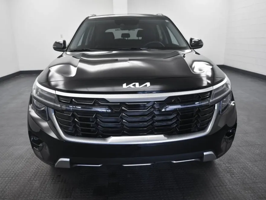 2025 Kia Seltos EX photo 1