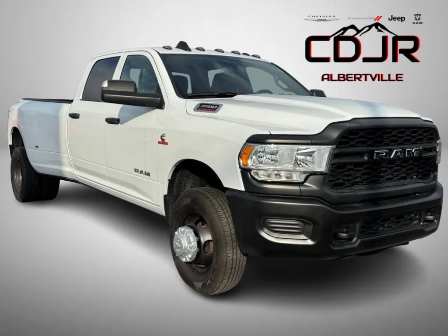 2022 Ram 3500 Tradesman photo 1
