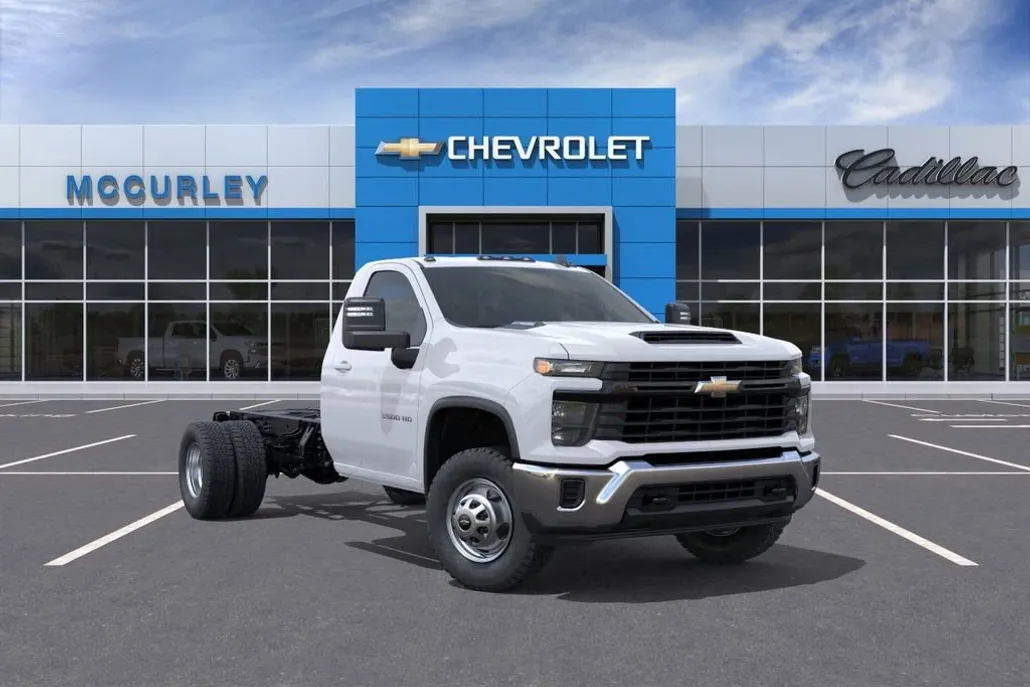 2025 Chevrolet Silverado 3500HD Work Truck photo 1