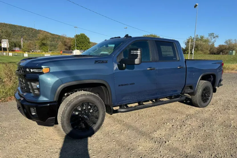 2026 Chevrolet Silverado 2500HD Custom photo 1