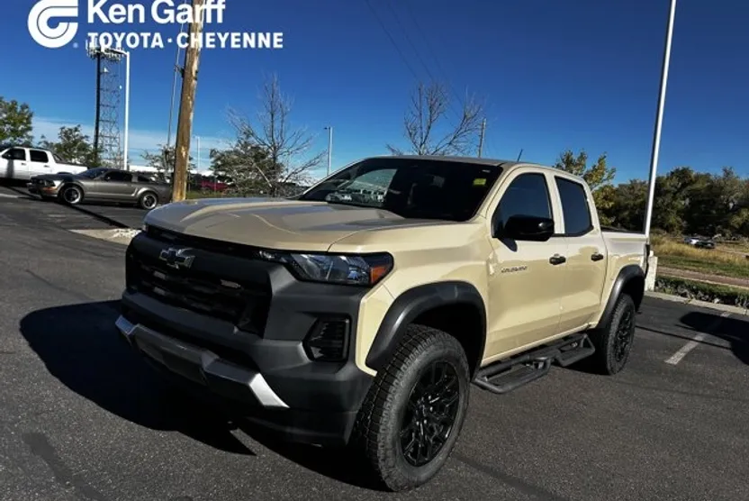 2023 Chevrolet Colorado Trail Boss photo 1
